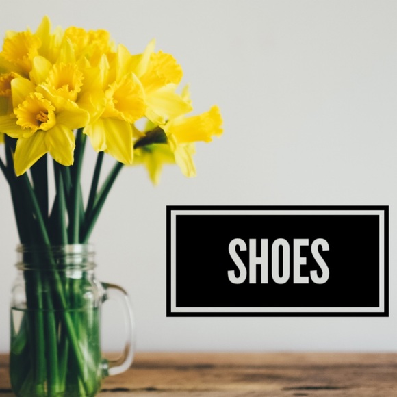 Shoes - Picture 10 of 12